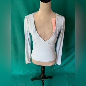 Sky Blue V-Neck Long Sleeve V Neck Double Lined Form-fitting Top, Size Large NWT
